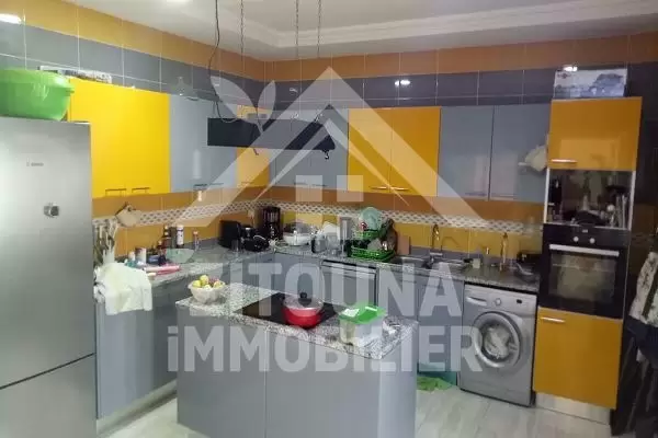 A louer une belle villa sur deux niveaux à la Soukra