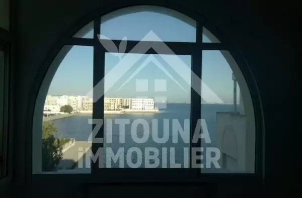 A louer un appartement luxueux de haut standing vue sur Lac