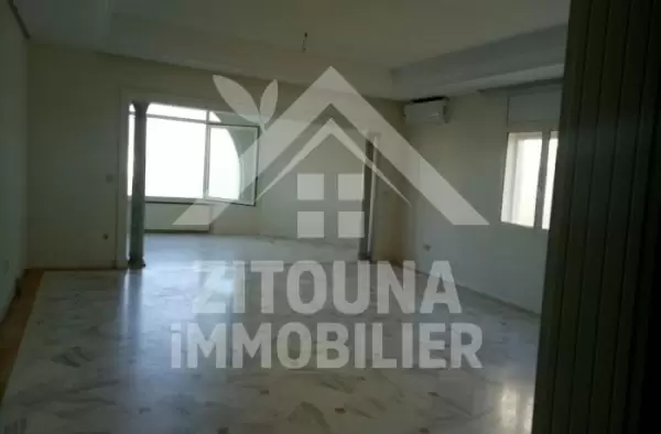 A louer un appartement luxueux de haut standing vue sur Lac