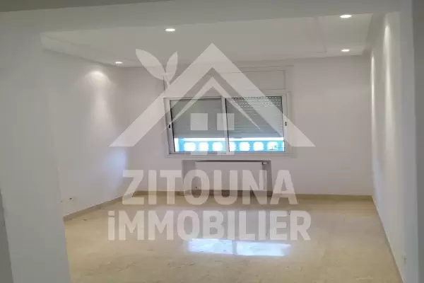A louer bel appartement à la marsa