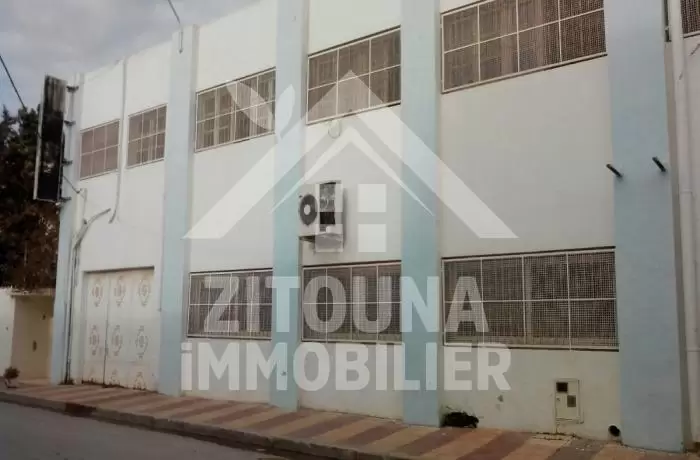 une opportunité d’investissement pour un Immeuble à vendre fond et mur à la Soukra