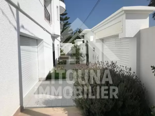 A vendre une villa de très haut standing à Hammamet