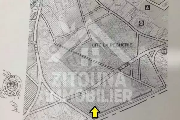 A vendre un terrain de 4564 m² à la pêcherie (moins de 10 minutes de Bizerte)