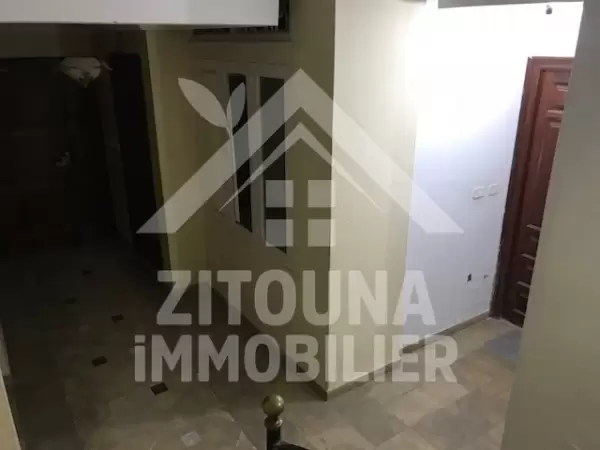 A vendre un bel appartement s+3 à la Goulette