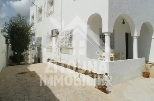 A louer une villa de luxe à Amilcar