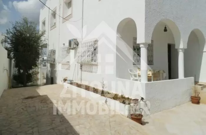 A louer une villa de luxe à Amilcar