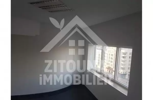 A louer deux bureaux au lac 2