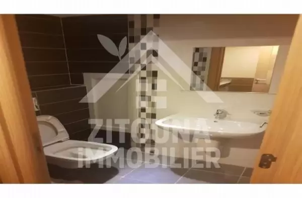 A louer deux bureaux au lac 2