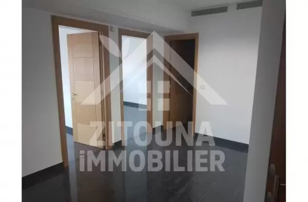 A louer deux bureaux au lac 2