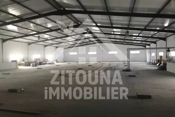 A louer un dépôt de 2500 m2 à la zone industrielle Mghira
