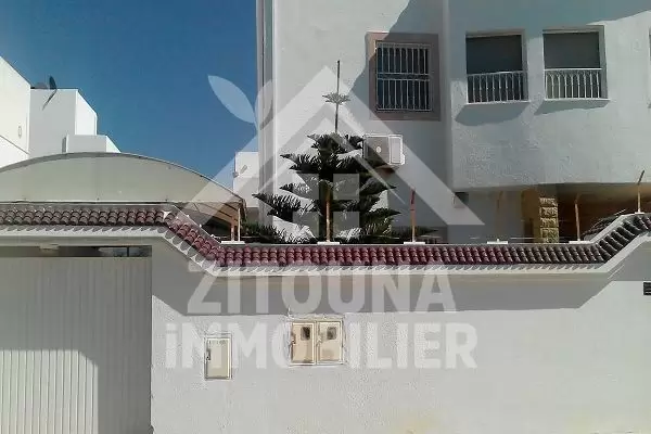 A vendre un beau duplex à La Marsa