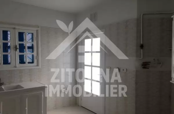 A louer un beau duplex à cité khalil