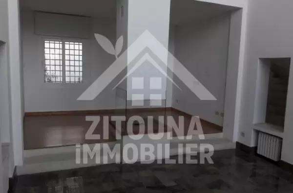 A louer une belle villa à Gammarth