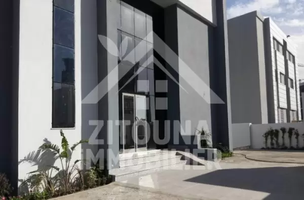 A louer un immeuble pour usage bureautique ou commercial à Khaireddin