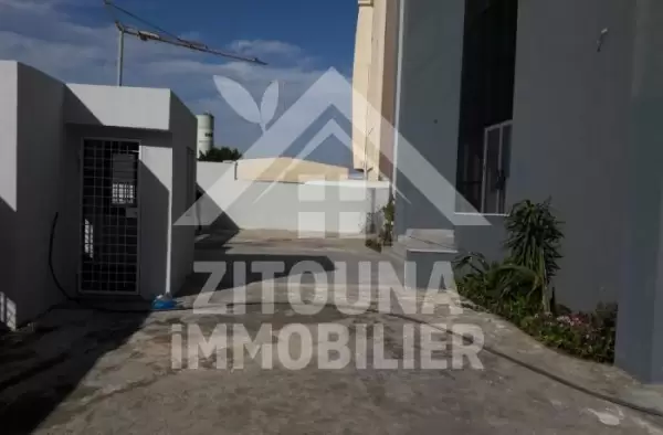 A louer un immeuble pour usage bureautique ou commercial à Khaireddin