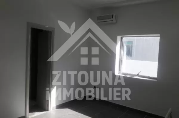 A louer un immeuble pour usage bureautique ou commercial à Khaireddin