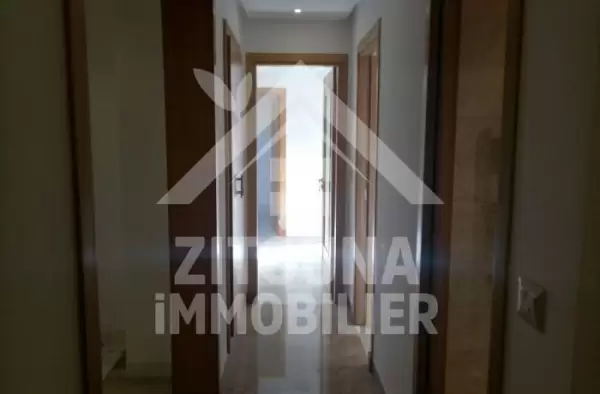 A louer un bel appartement de haut standing dans une résidence bien gardée