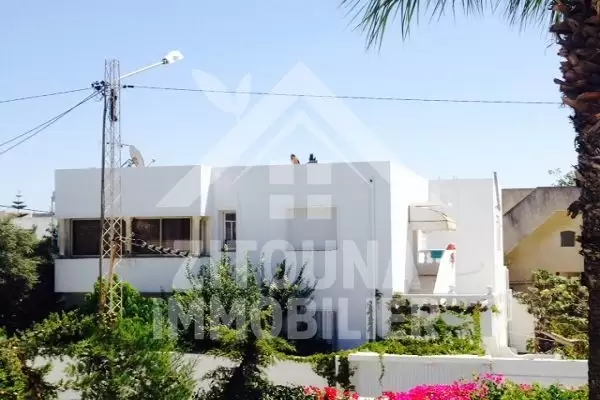 A louer un étage de villa à La Marsa