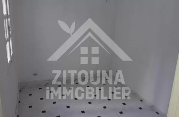 A louer un rez de chaussée de villa à la Marsa
