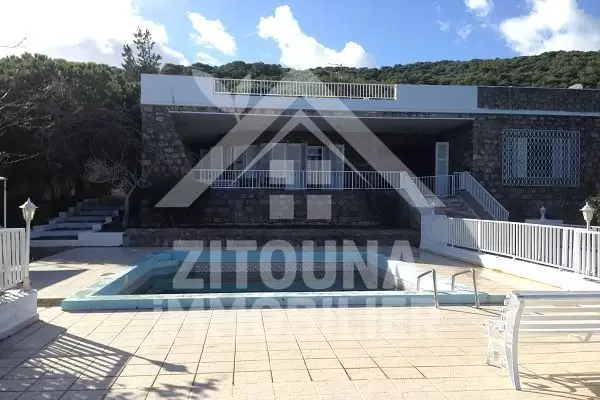 Magnifique villa pied dans l'eau
