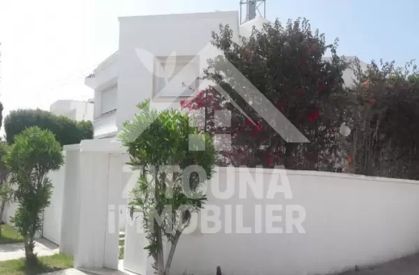 A louer un rez de chaussée de villa à la Marsa