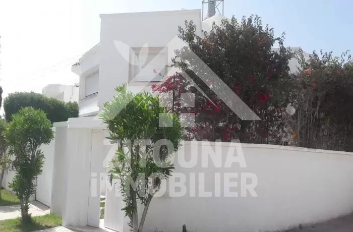 A louer un rez de chaussée de villa à la Marsa