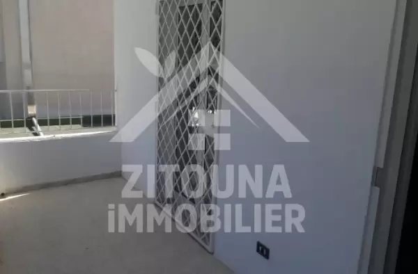 A louer un étage de villa à Sidi Daoud