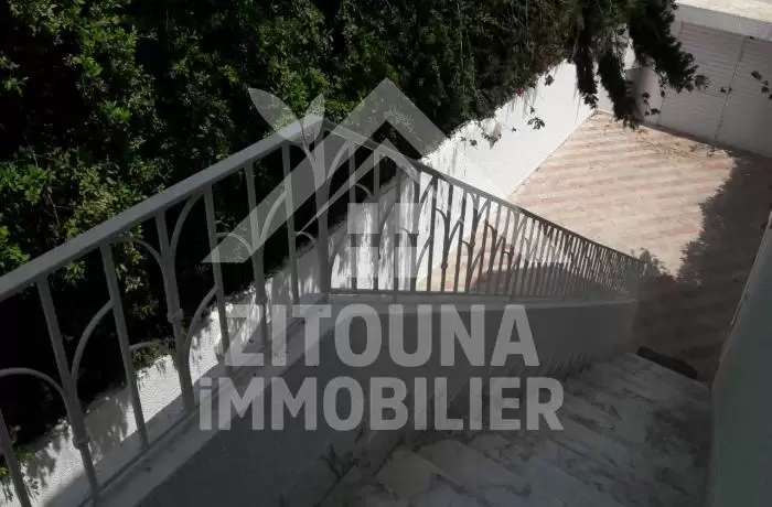A louer un étage de villa à la Marsa