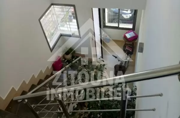 A louer un étage de villa de haut standing à la Marsa