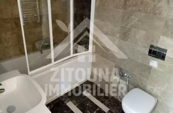 A vendre un duplex avec jardin à Ain Zaghouan Nord