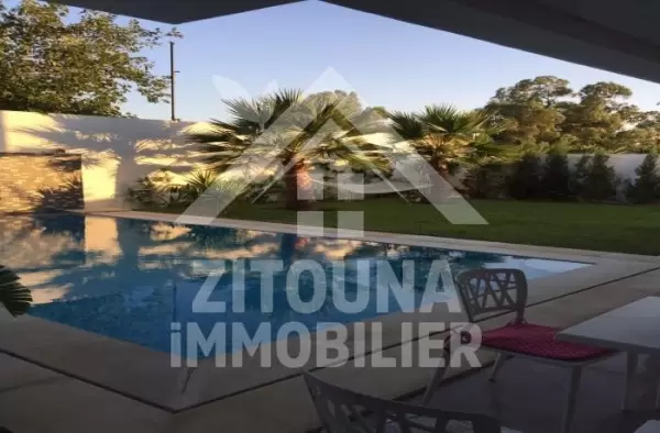 A vendre une belle villa à la Soukra