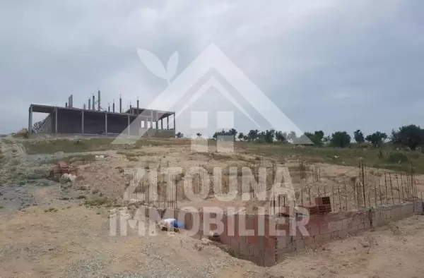 A vendre un terrain de 2000 m² à Oued Elil la Manouba