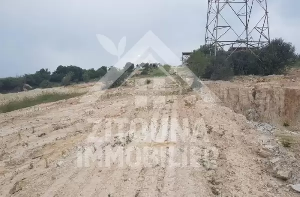 A vendre un terrain de 2000 m² à Oued Elil la Manouba