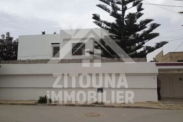A vendre cette somptueuse villa à la Marsa