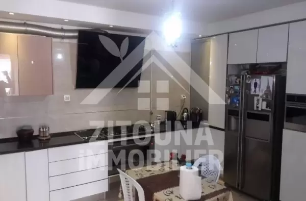 A louer un appartement dans une résidence gardée aux les jardins de carthage