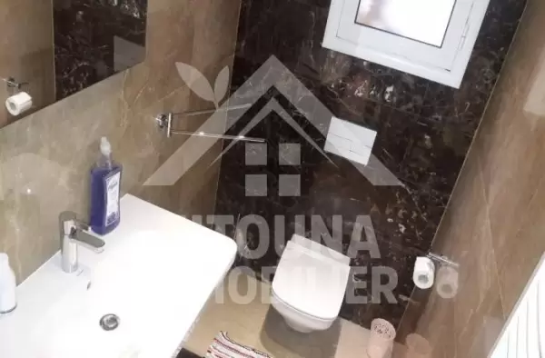 A louer un appartement dans une résidence gardée aux les jardins de carthage