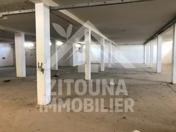 A louer un entrepôt à la Soukra