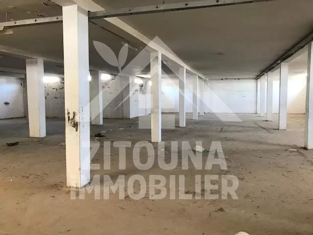 A louer un entrepôt à la Soukra