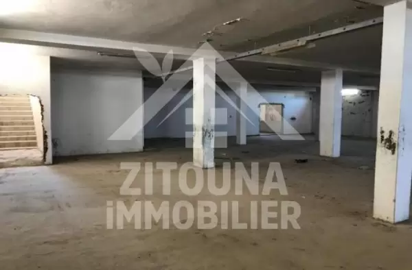 A louer un entrepôt à la Soukra