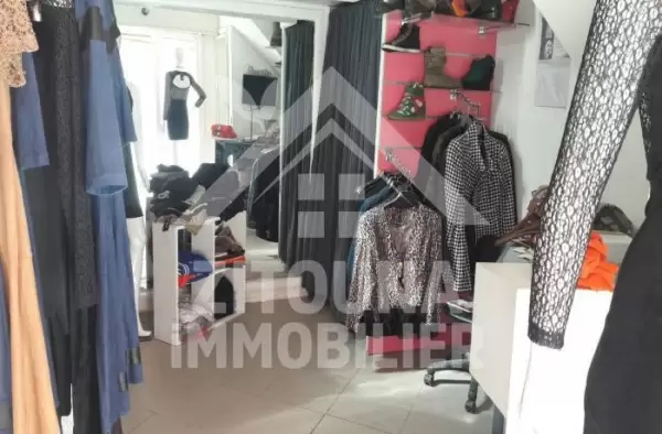 A vendre un Fond de commerce d'un local à La Marsa