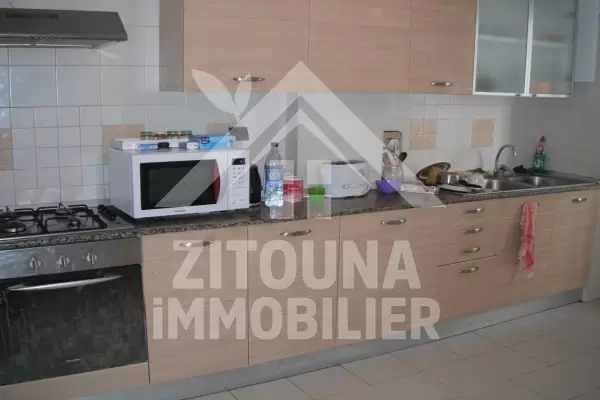 A louer bel appartement à la Marsa vue mer