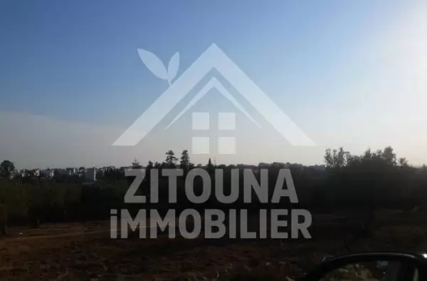 A vendre un terrain de 880m² à Hammamet Sud