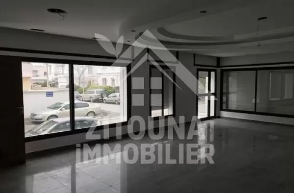 A louer un local commercial au Omrane