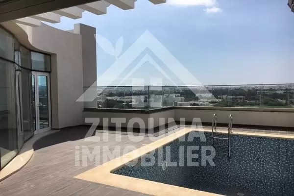 A vendre un loft à La Soukra