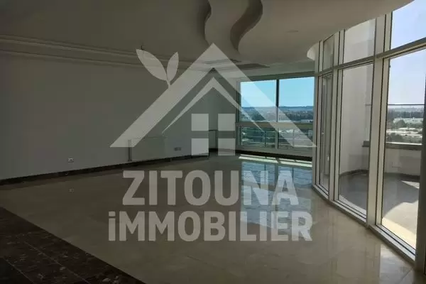 A vendre un loft à La Soukra