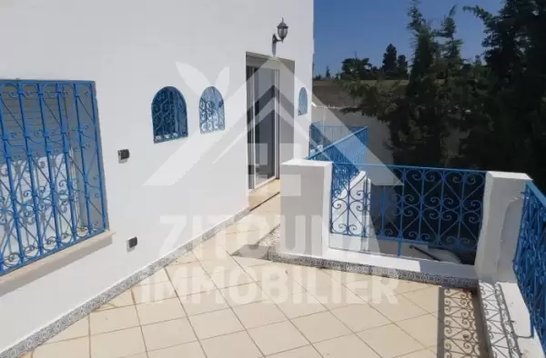 A louer un étage de villa à Gammarth