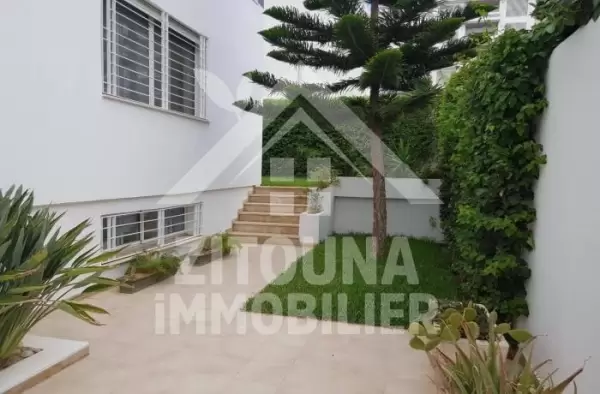 A louer un rez de chaussée de villa haut standing à Ain Zaghouan Nord