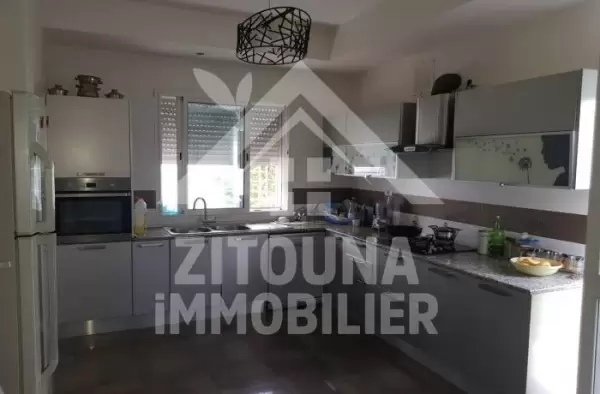 A louer un rez de chaussée de villa haut standing à Ain Zaghouan Nord