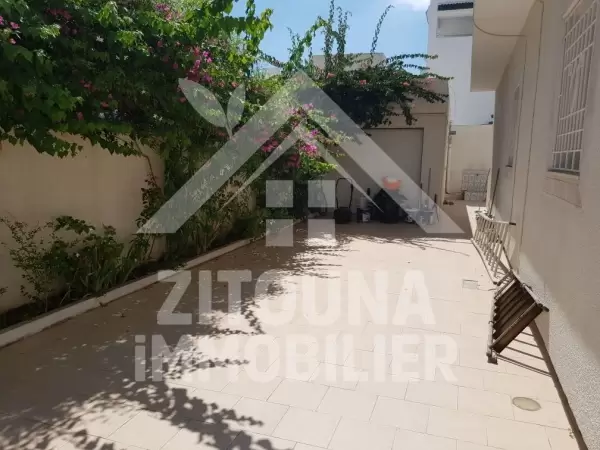 Un étage de villa à louer