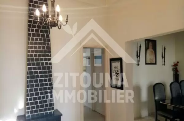 A vendre un appartement au RDC à la Marsa Ville